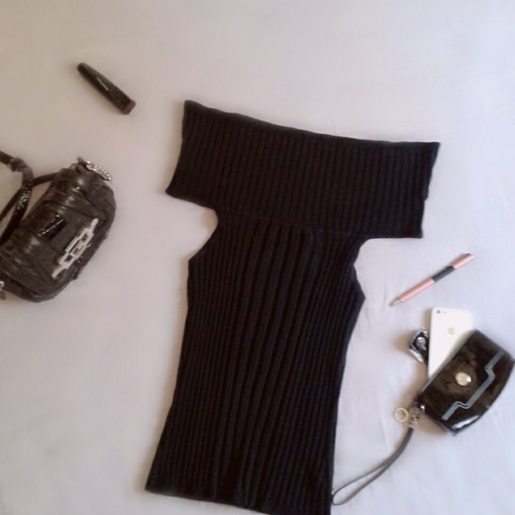 Sweater - Picture 4 of 4